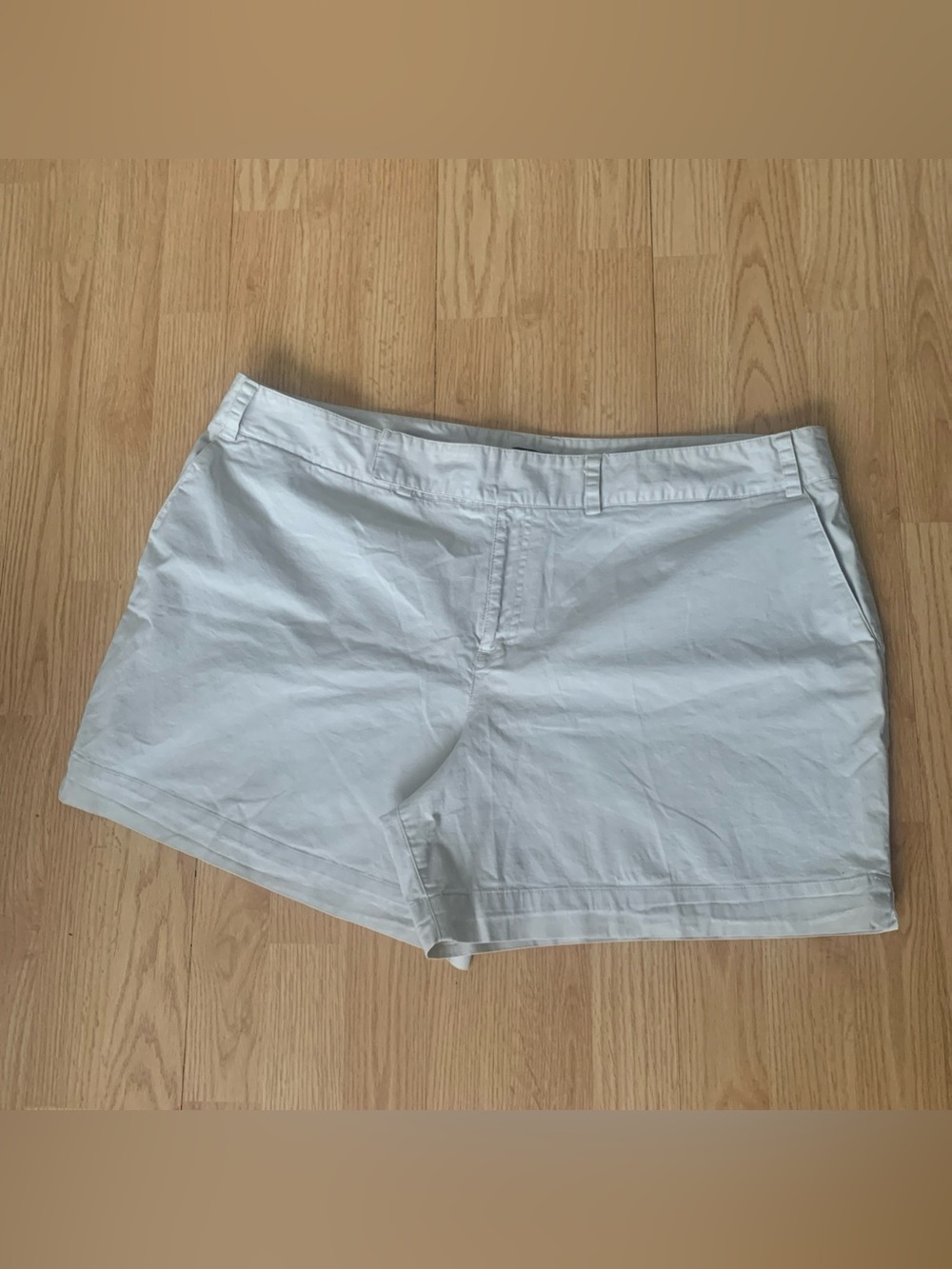 Mossimo stretch cotton blend flat front chino shorts cream sz 22W women pockets